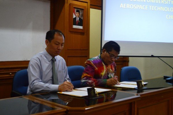 Rector of UAD Signed an MoU with Vice President of Guilin University of Aerospace Technology China